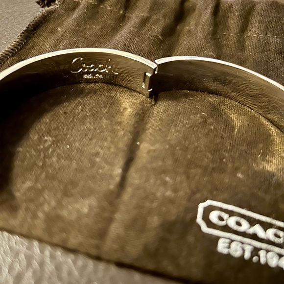 Coach NWOT hinged silvertone color block enamel bracelet. - Picture 6 of 9